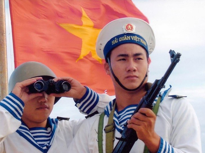 "Hãy để cho những người yêu hòa bình..."